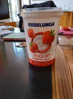 Yogurt intero fragola in pezzi