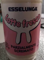 Latte fresco parzialmente scremato