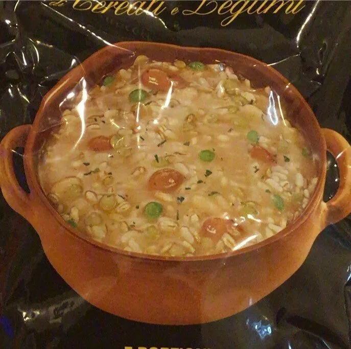 Zuppa di cereali e legumi