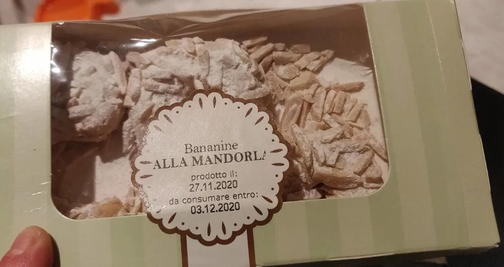 Bananine alle mandorle