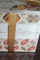 Panettone con pere e gocce di cioccolato
