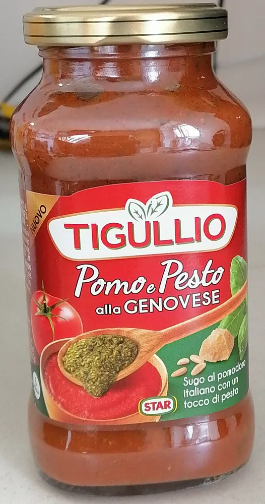 Pomo e Pesto alla Genovese