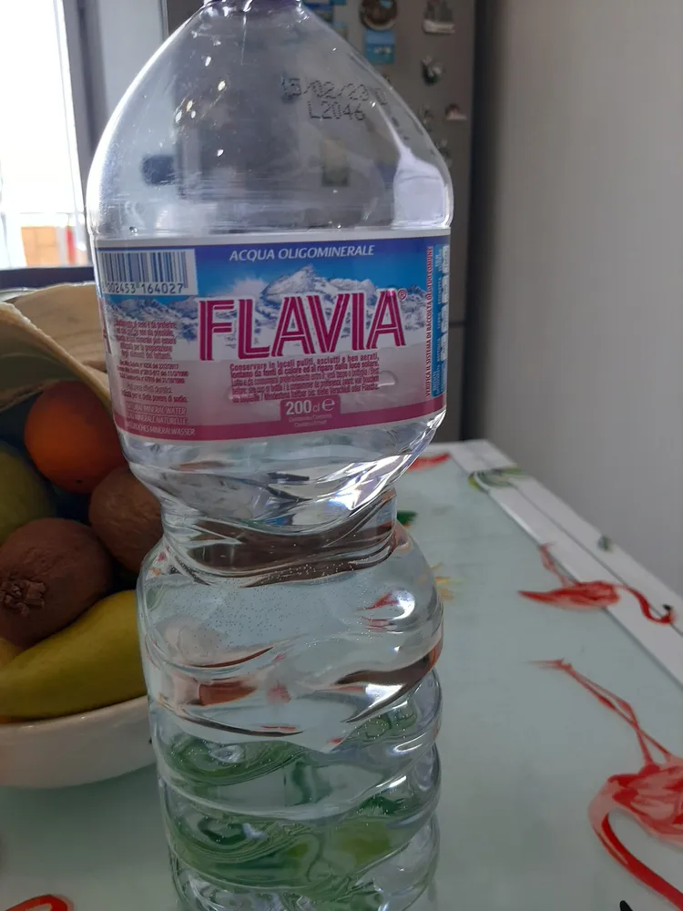 Acqua oligominerale naturale