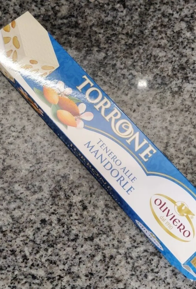 Torrone tenero alle mandorle