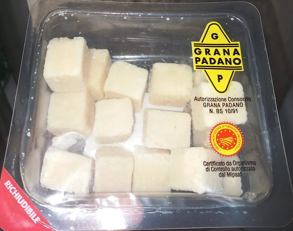GRANA PADANO DOP -  BOCCONCINI