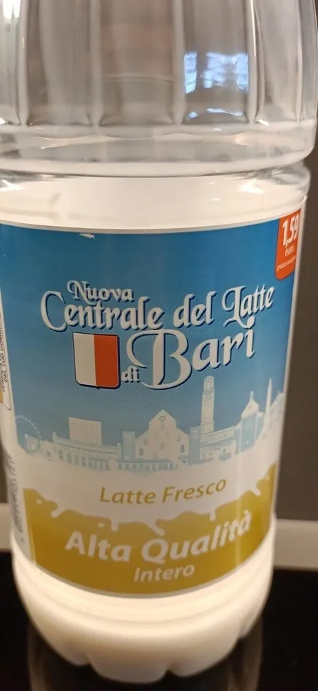 Latte fresco intero