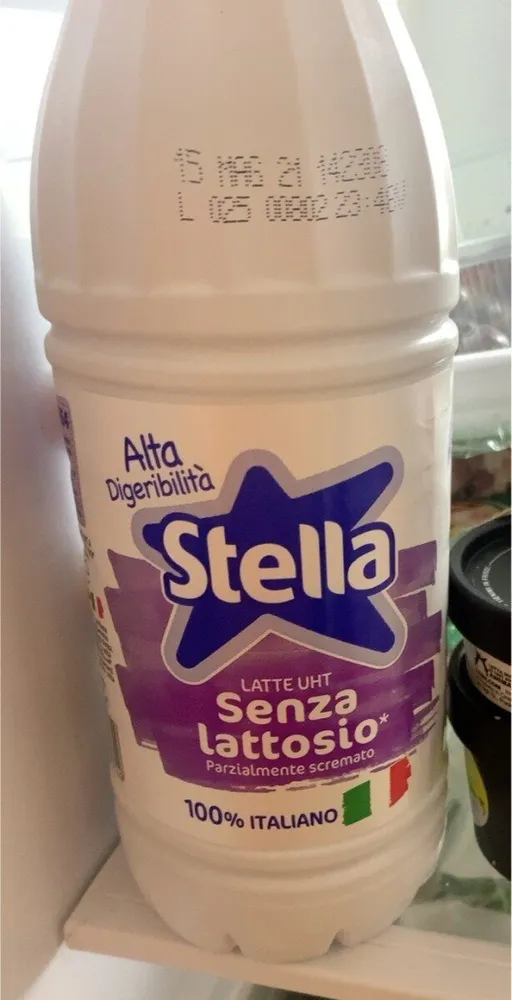 Latte parzialmente scremato UHT senza lattosio