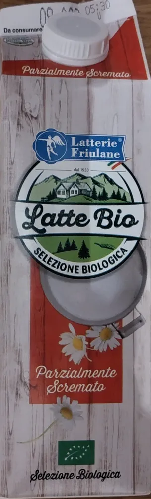 Latte bio parzialmente scremato selezione biologica