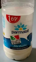 Latte fresco intero di alta qualità