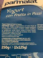 yogurt con frutta in pezzi