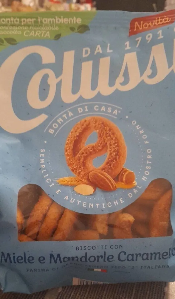 Biscotti con miele e mandorle caramellate