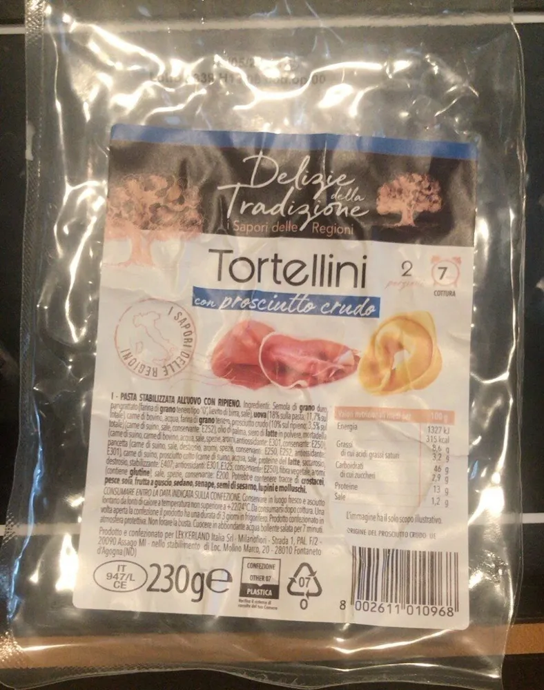 Tortellini con prosciutto crudo