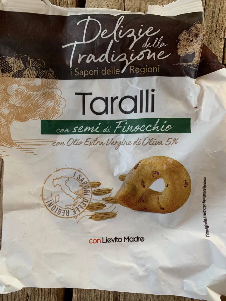 Taralli con semi di finicchio