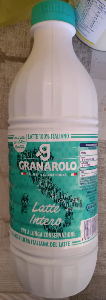 latte intero uht