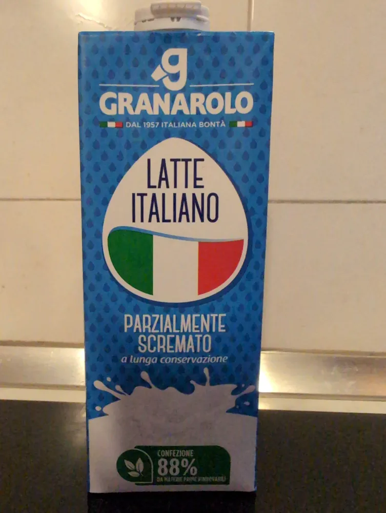 Latte parzialmente scremato UHT