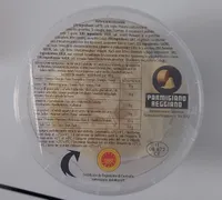 Parmigiano reggiano formaggio a scaglie