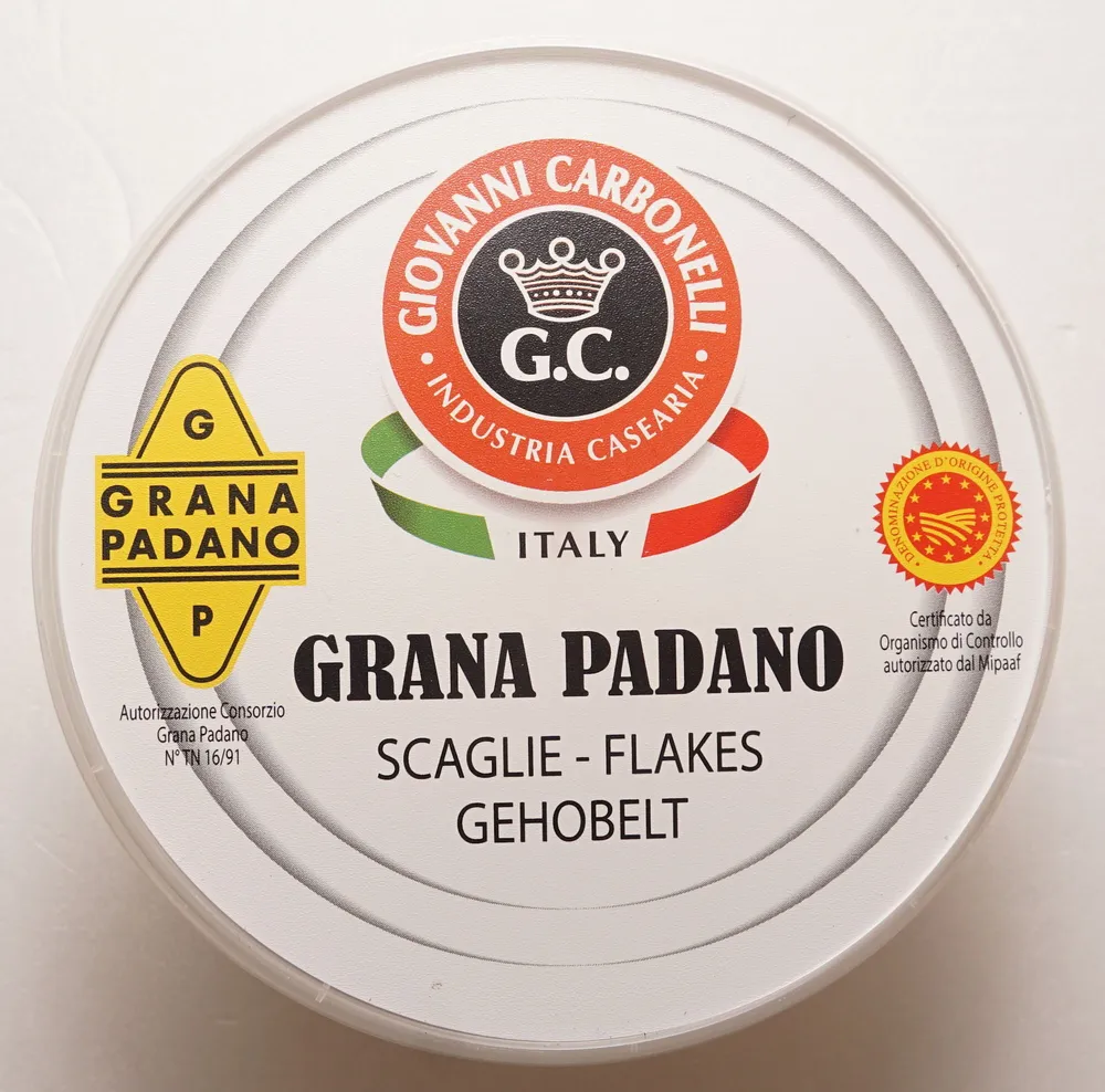 Grana Padano gehobelt