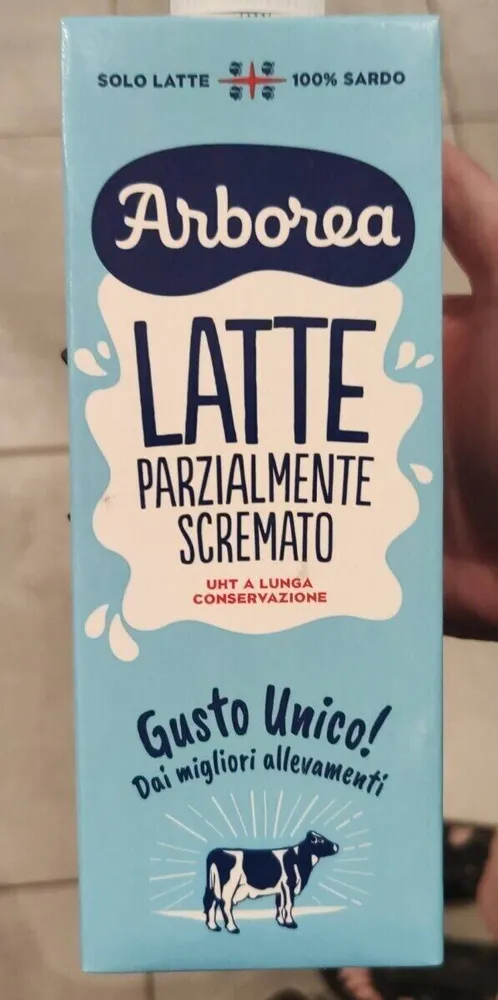 Latte parzialmente scremato UHT