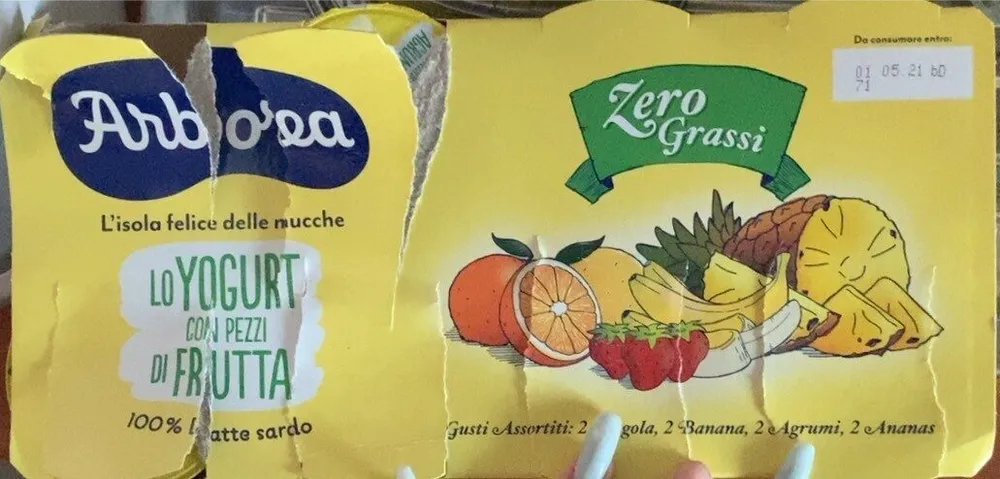 Lo yogurt con pezzi di frutta