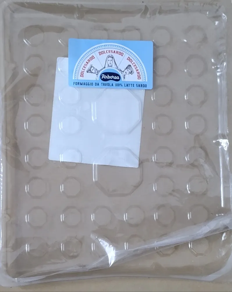Formaggio dolce sardo a fette