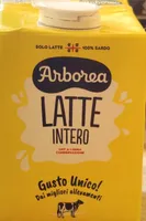 Latte intero UHT a lunga conservazione
