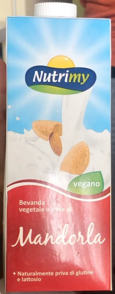 Latte di mandorla