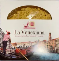 Tarta con granella di mandorle e nocciole