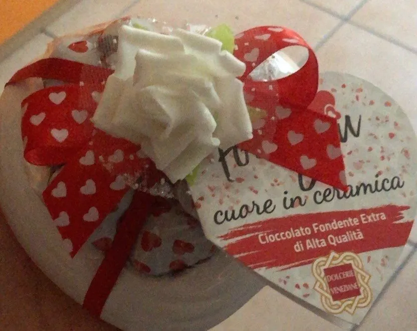 Cuore in ceramica cioccolato fondente extra di alta qualità