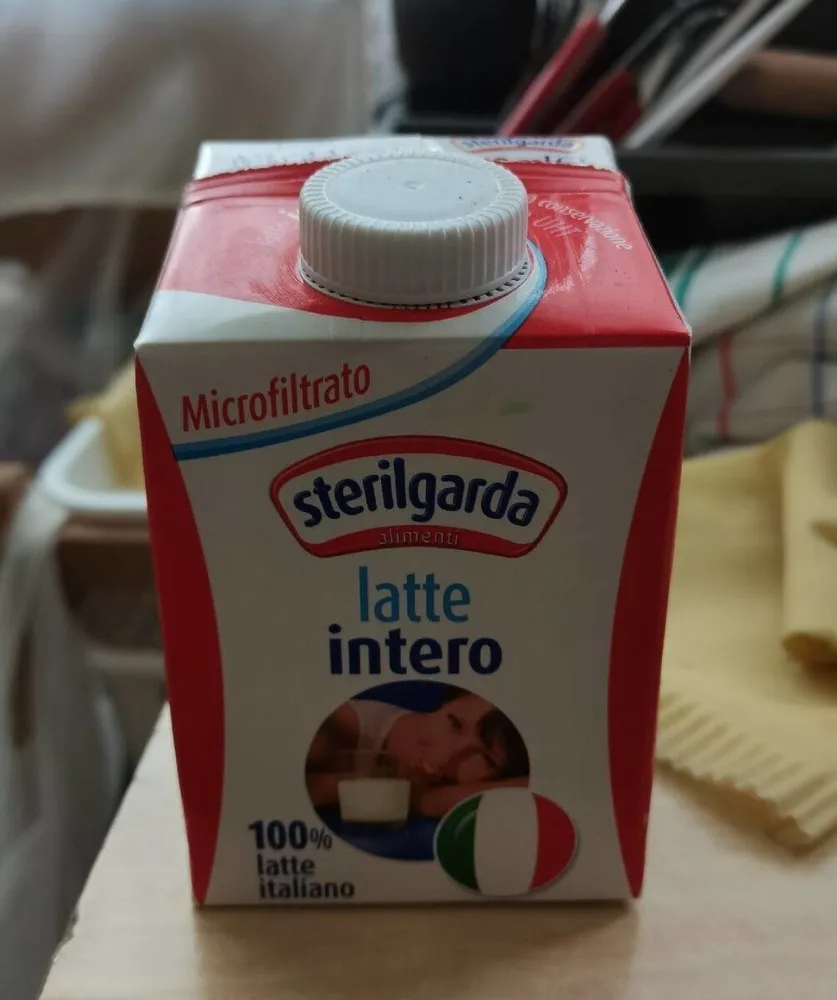 latte intero
