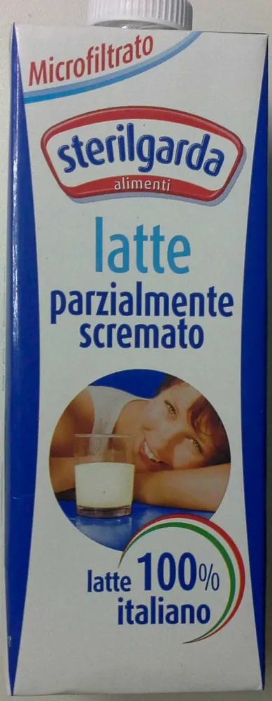 Latte parzialmente scremato
