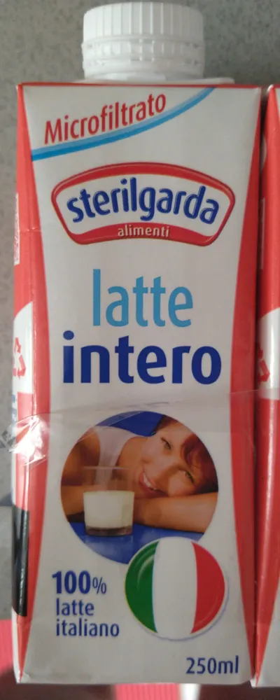 Latte intero UHT