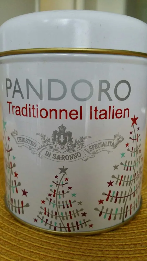 Pandoro traditionnel italien