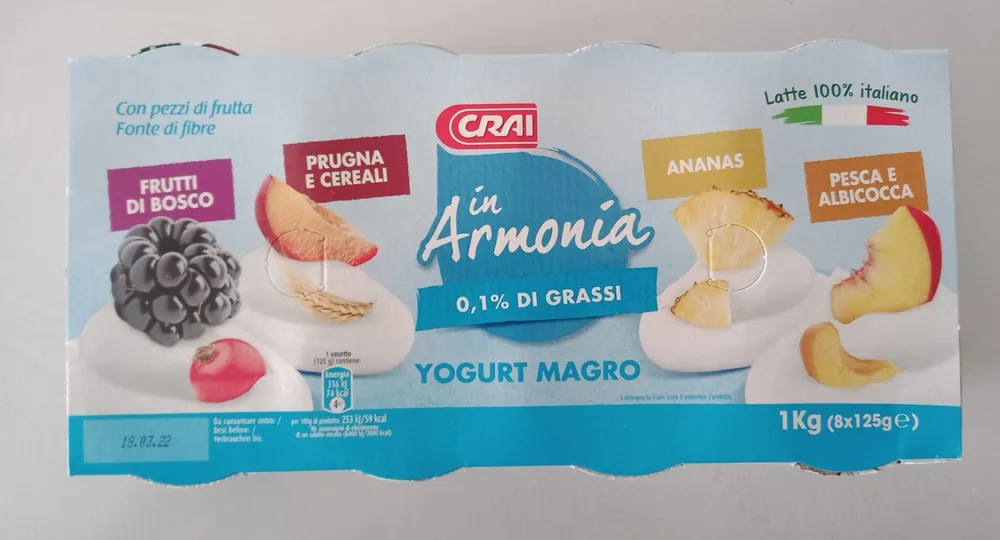 Yogurt magro con pezzi di frutta