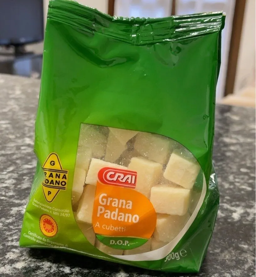 Grana Padano a cubetti