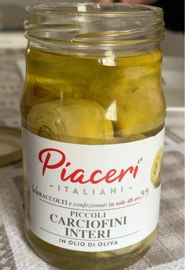 Piccoli carciofini interi
