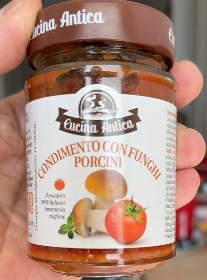 Condimento con funghi porcini