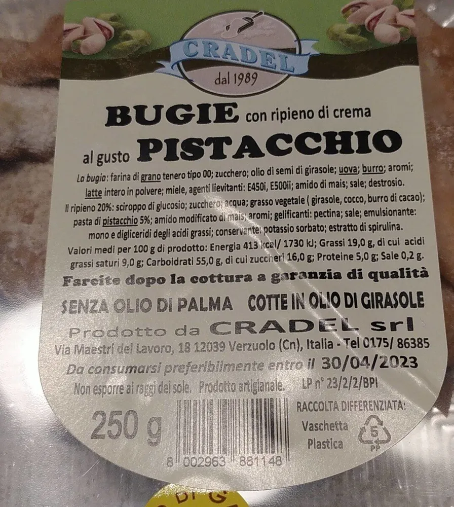 Bugie con ripieno di pistacchio
