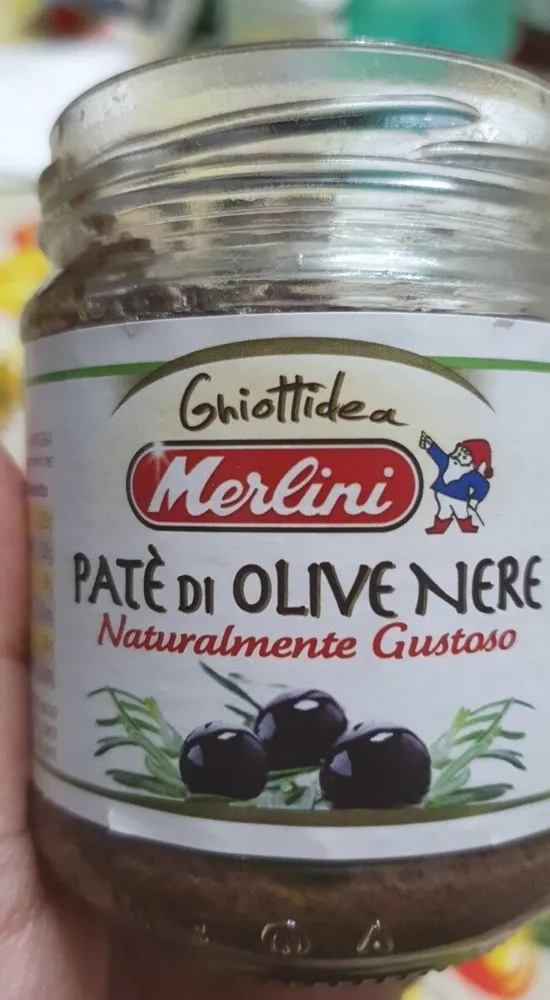 Schwarze Olivenpaste