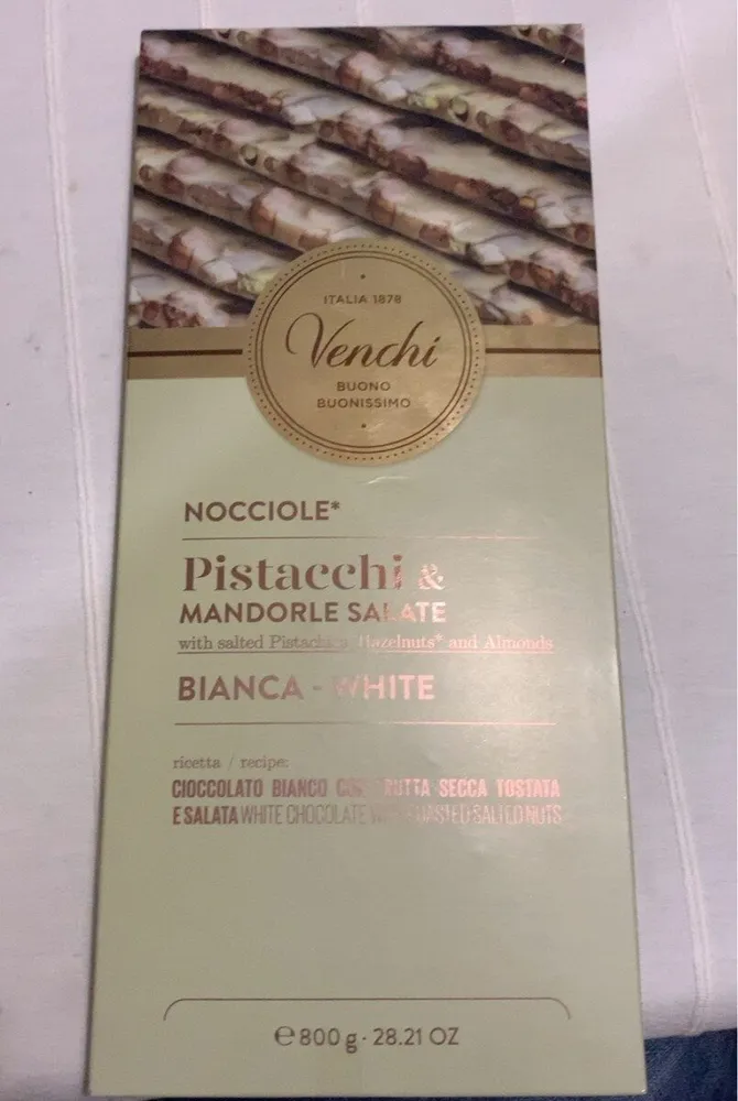 Ciocolatto bianco con frutta secca tostata esalata