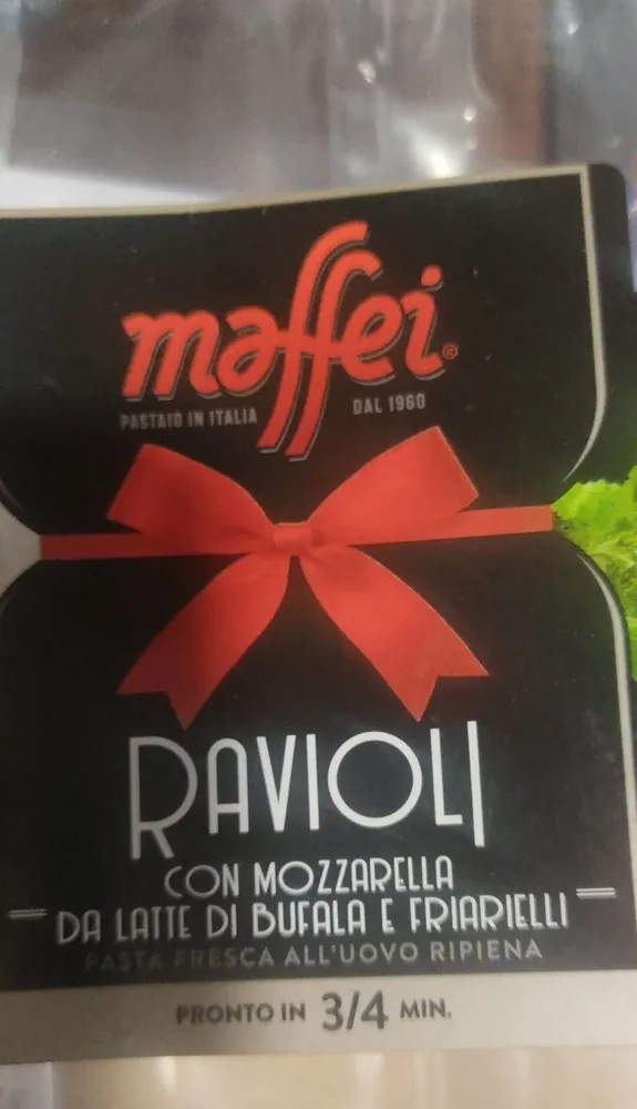 Ravioli con mozzarella di bufala e friarielli