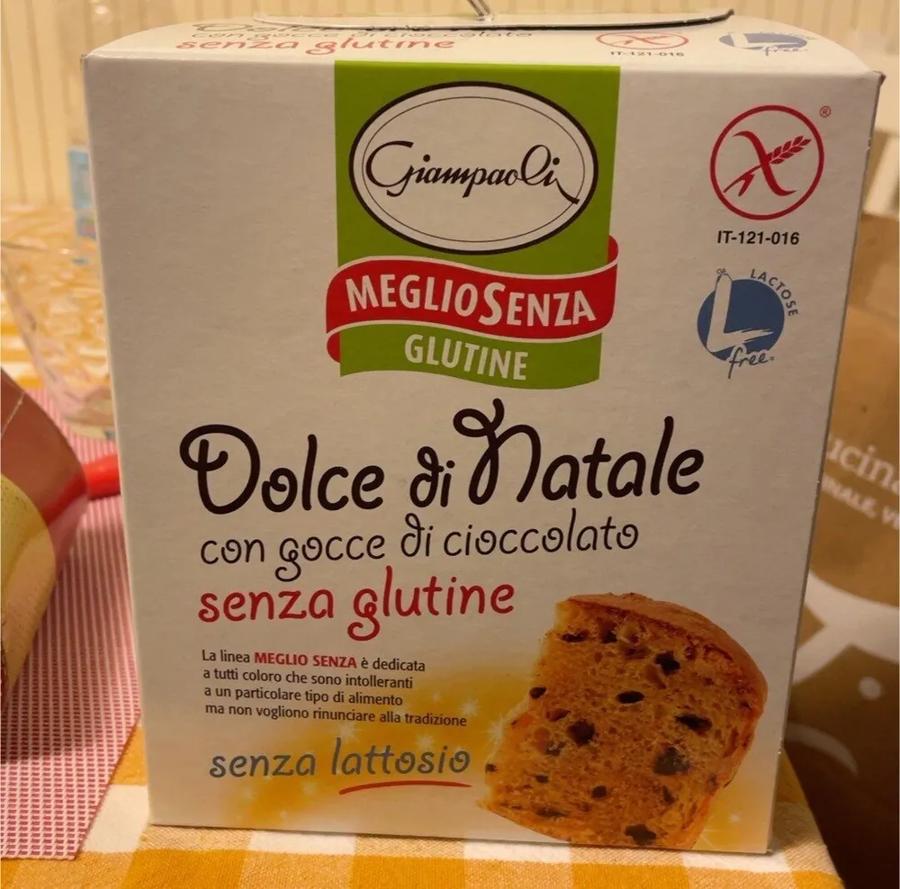 Dolce di Natale con gocce di cioccolato