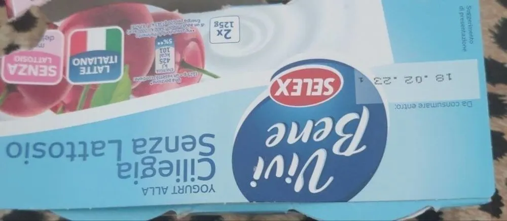 Yogurt alla ciliegia senza lattosio