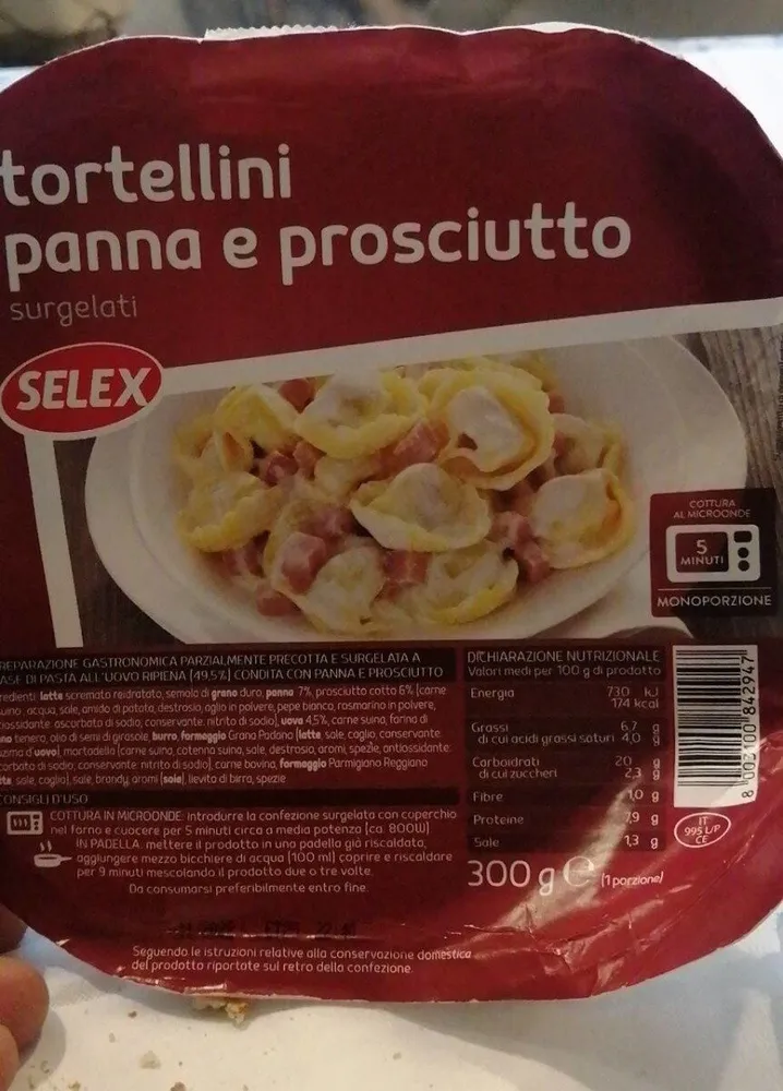 Tortellini panna e prosciutto