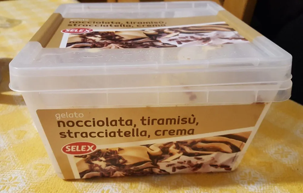 Gelato nocciolata, tiramisù, stracciatella, crema