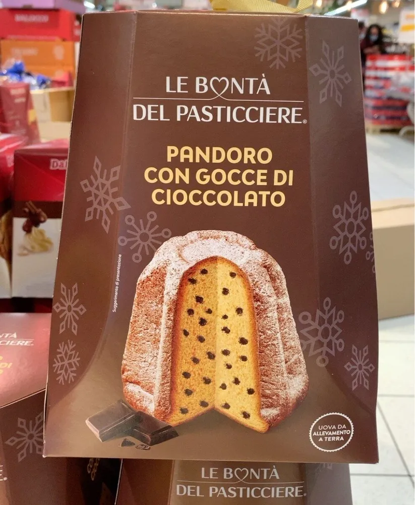 Pandoro con goccie di cioccolato