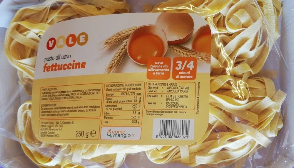 Pasta all'uovo fettuccine