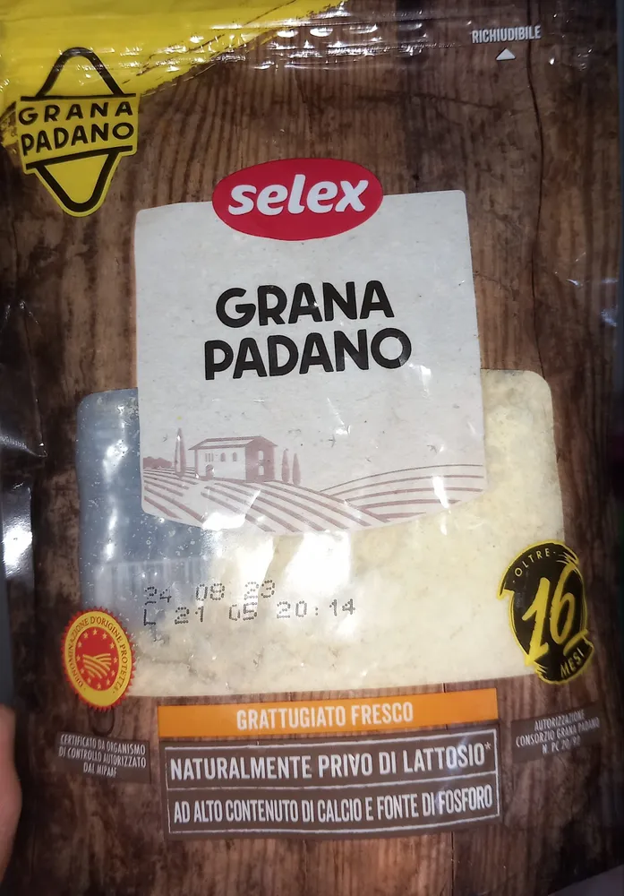 Grana Padano grattugiato fresco