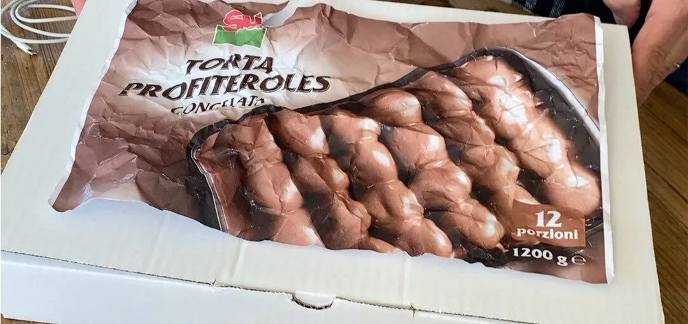 Torta profitteroles
