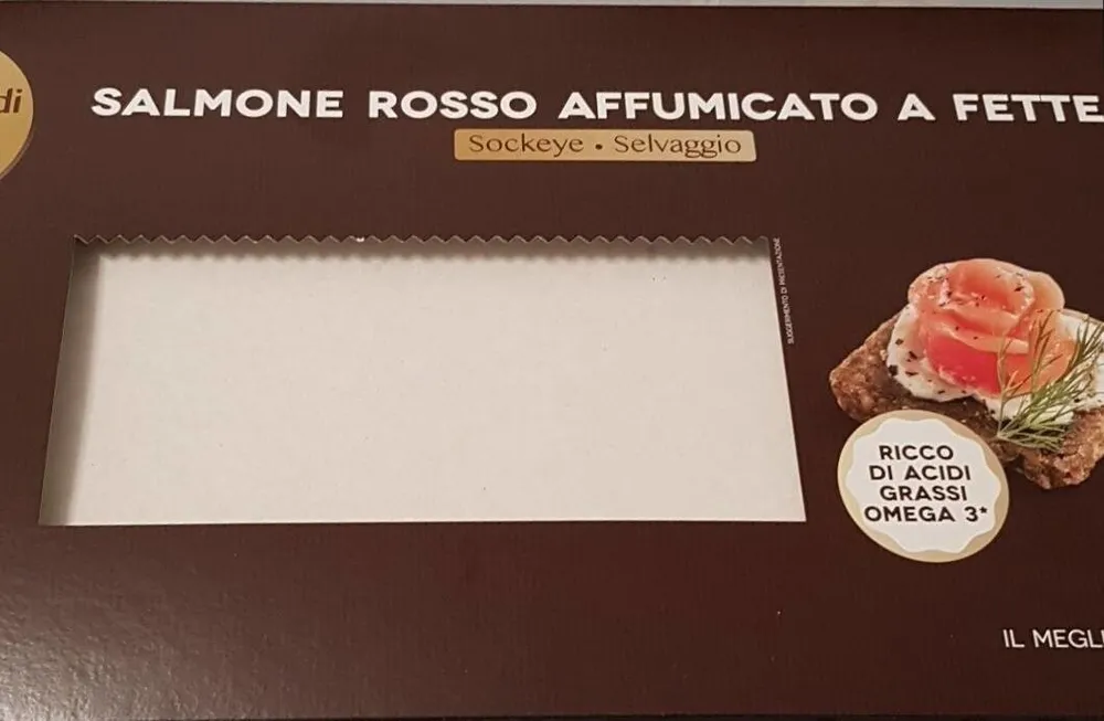 Salmone rosso affumicato a fette