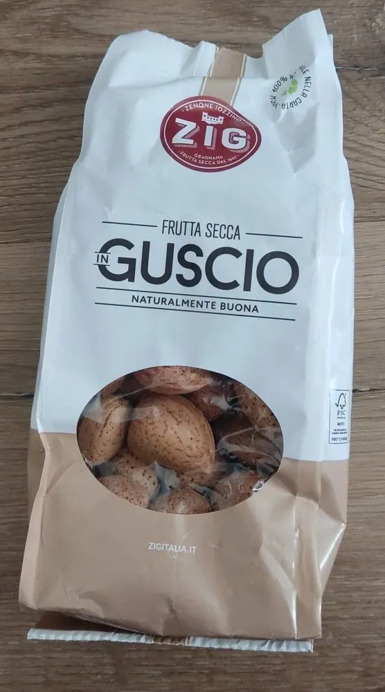 Frutta secca in guscio
